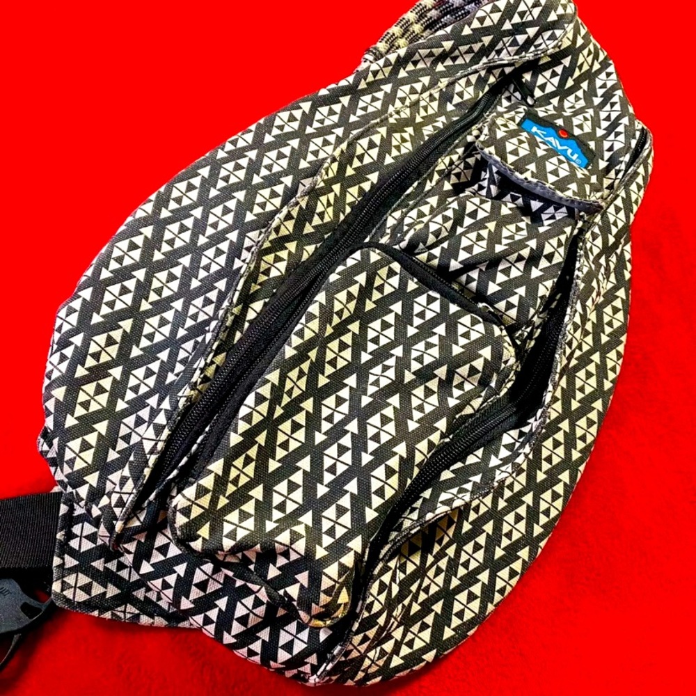 Kavu sling bag